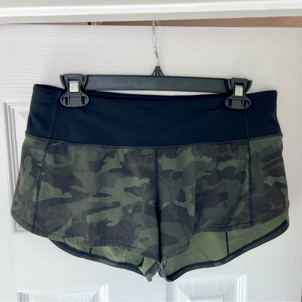 Lululemon Low Rise Camo Running Shorts + headband